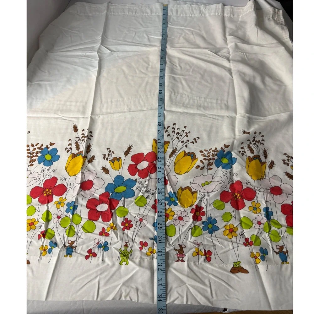 Fashion Manor JCPenney Vintage Floral Curtain Panel Colorful Flowers Mice‎ 1970s